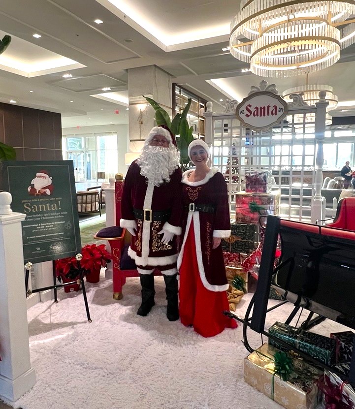 Santa and Ms Claus